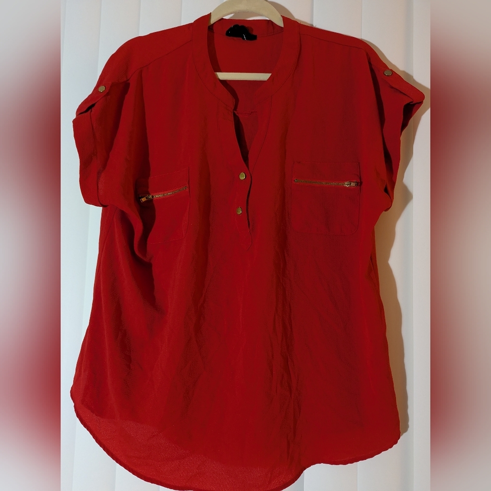Flower And Feather Women's Red Short Sleeve V-Neck Size 2XL